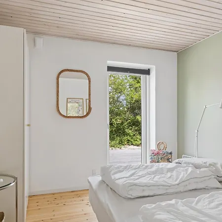 Modern In Prime Marielyst Location *