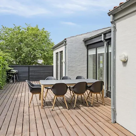 Modern In Prime Marielyst Location *
